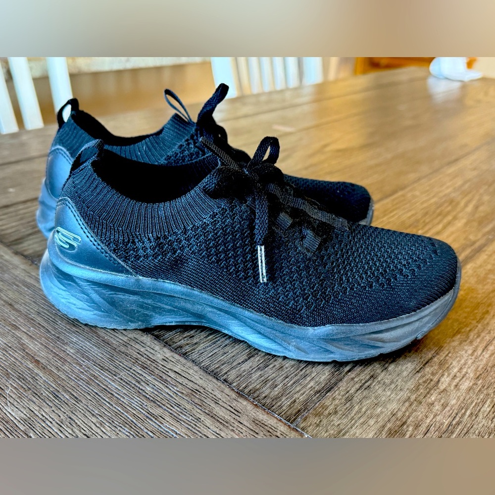 SKECHERS Slip-on Sneaker w/ Memory Foam